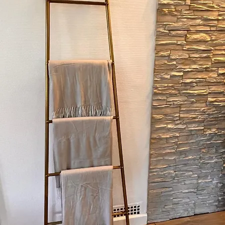 Jonas Hus - Munkgaard Store Heddinge