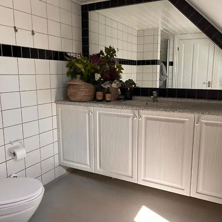 Jonas Hus - Munkgaard Bed and Breakfast *